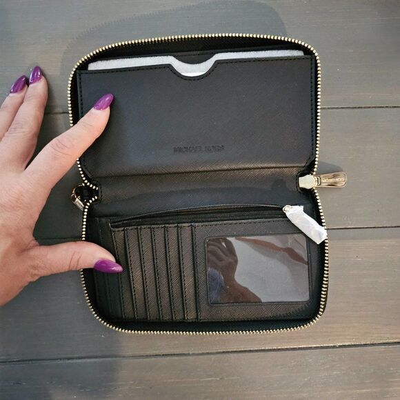 Michael Kors Women's Jet Set Black Pebbled Leather Zip Around Wallet - Picture 7 of 11